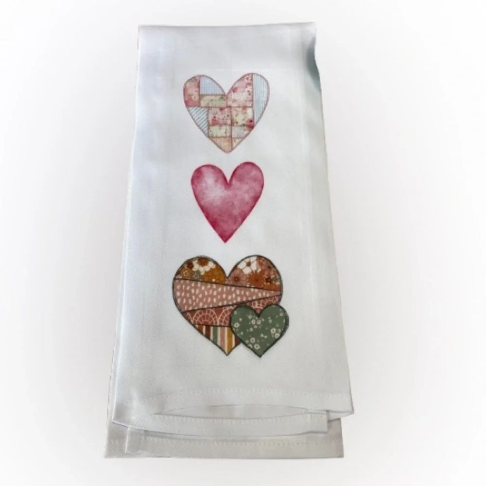 4/$15 ❤️ Heart Tea Towel